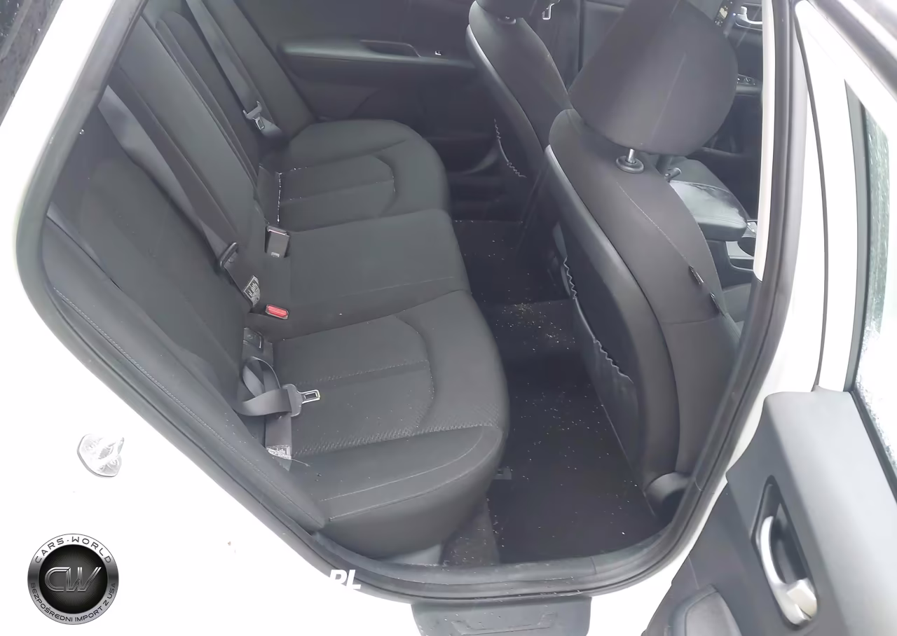 2017 Kia Optima Lx VIN:KNAGT4L39H5147772 - 8