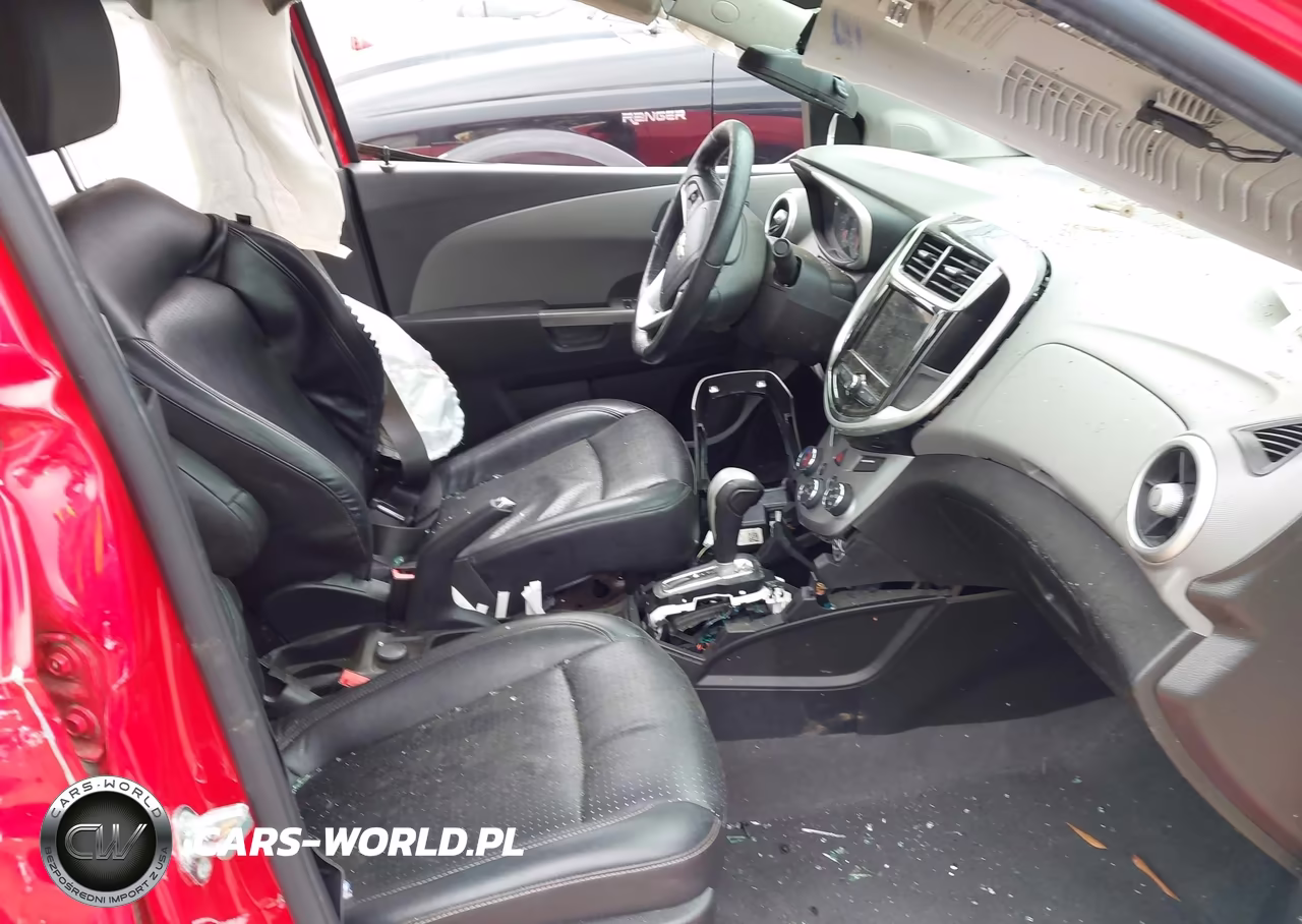 2018 Chevrolet Sonic Premier Auto VIN:1G1JF5SB4J4133362 - 5