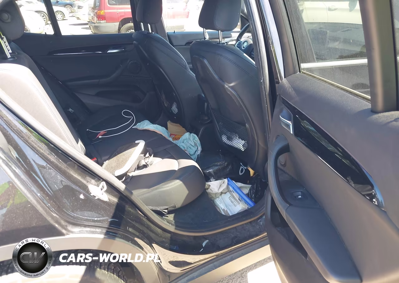 2018 BMW X2 xDrive28I VIN:WBXYJ5C34JEF76073 - 8