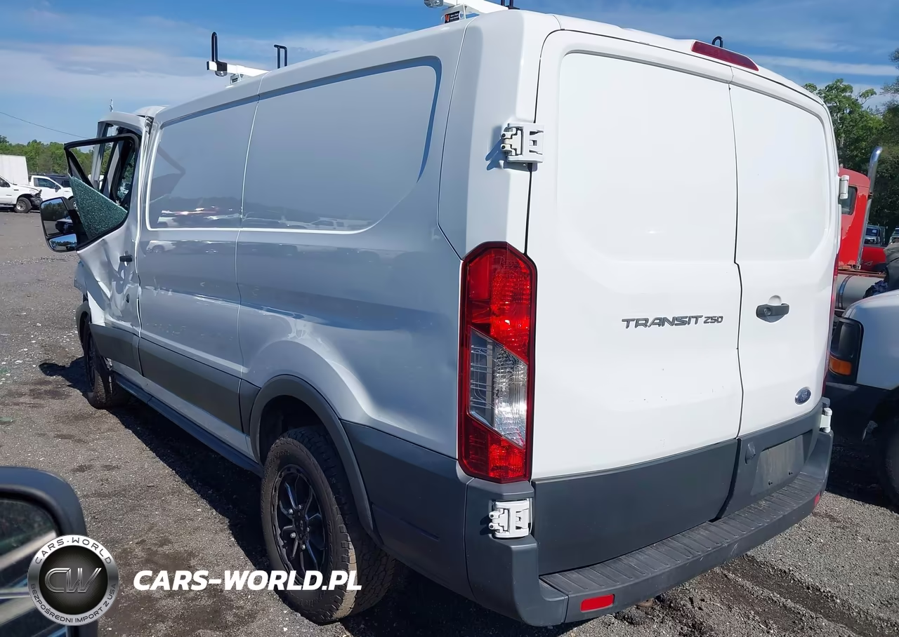 2018 Ford Transit-250 VIN:1FTYR1ZM8JKA03254 - 3