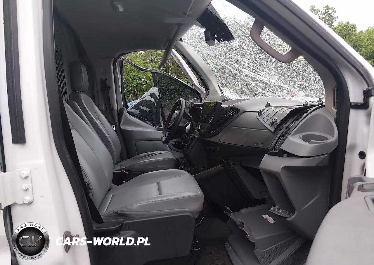 2018 Ford Transit-250 VIN:1FTYR1ZM8JKA03254 - 5