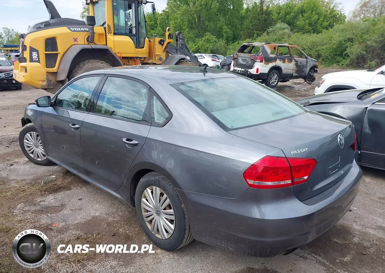 2014 Volkswagen Passat 1.8T S VIN:1VWAT7A3XEC063655 - 3