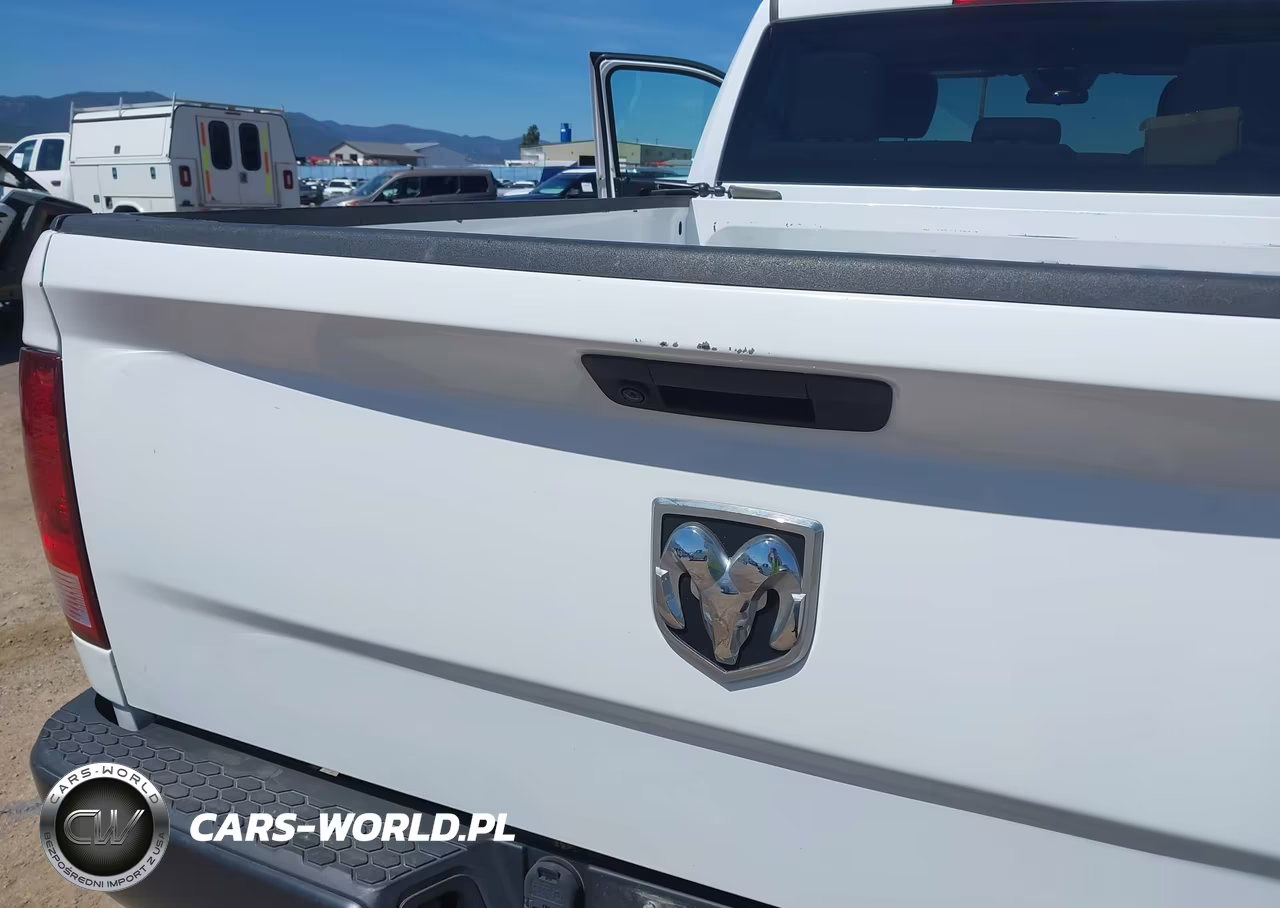 2019 Ram 1500 Classic Tradesman 4X4 6'4 Box VIN:1C6RR7FGXKS636076 - 12