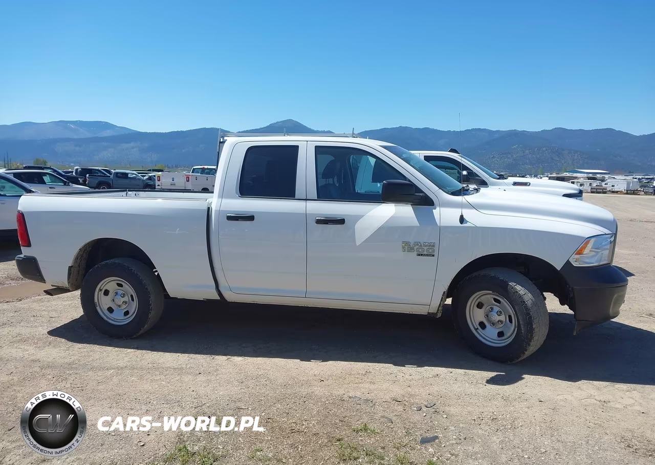 2019 Ram 1500 Classic Tradesman 4X4 6'4 Box VIN:1C6RR7FGXKS636076 - 17