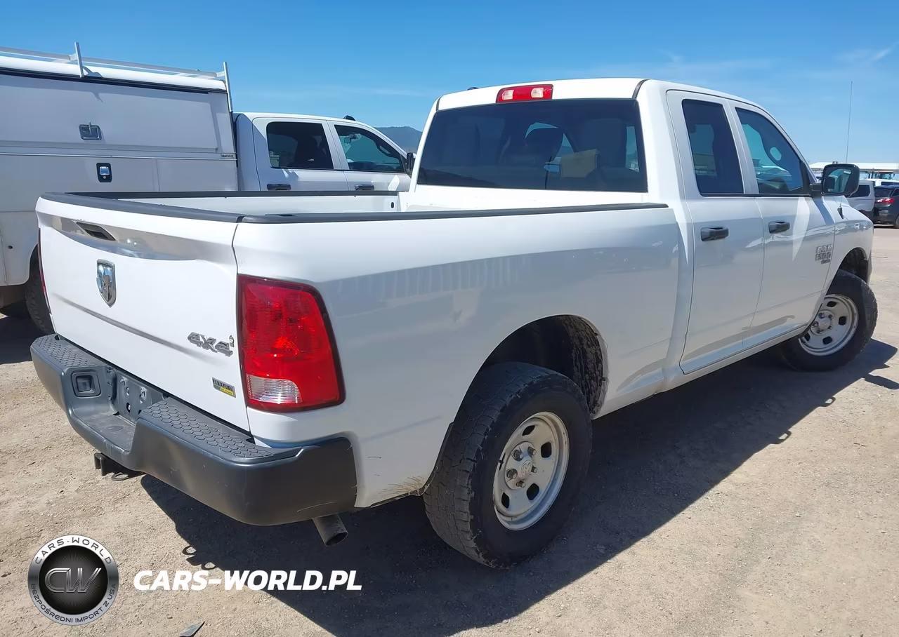 2019 Ram 1500 Classic Tradesman 4X4 6'4 Box VIN:1C6RR7FGXKS636076 - 4