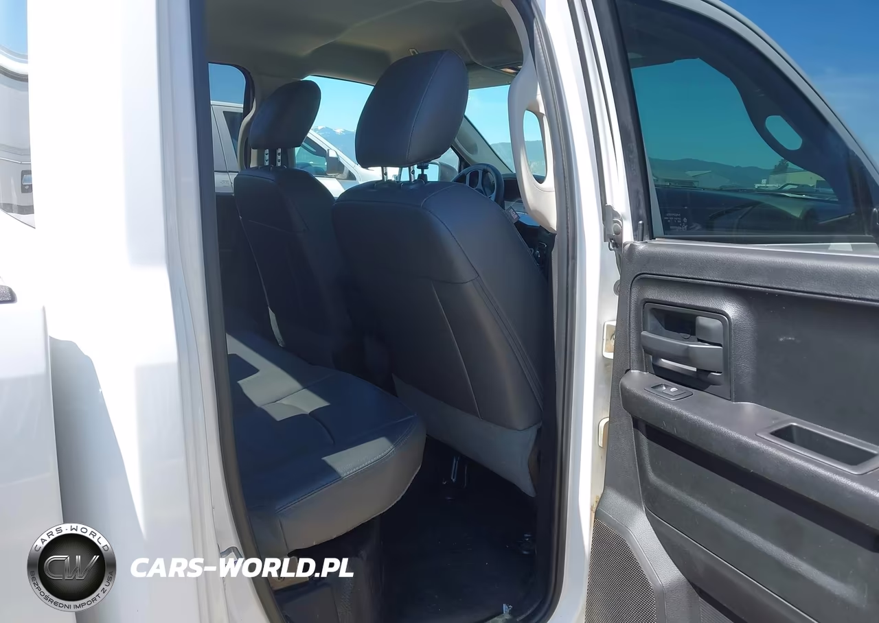 2019 Ram 1500 Classic Tradesman 4X4 6'4 Box VIN:1C6RR7FGXKS636076 - 8