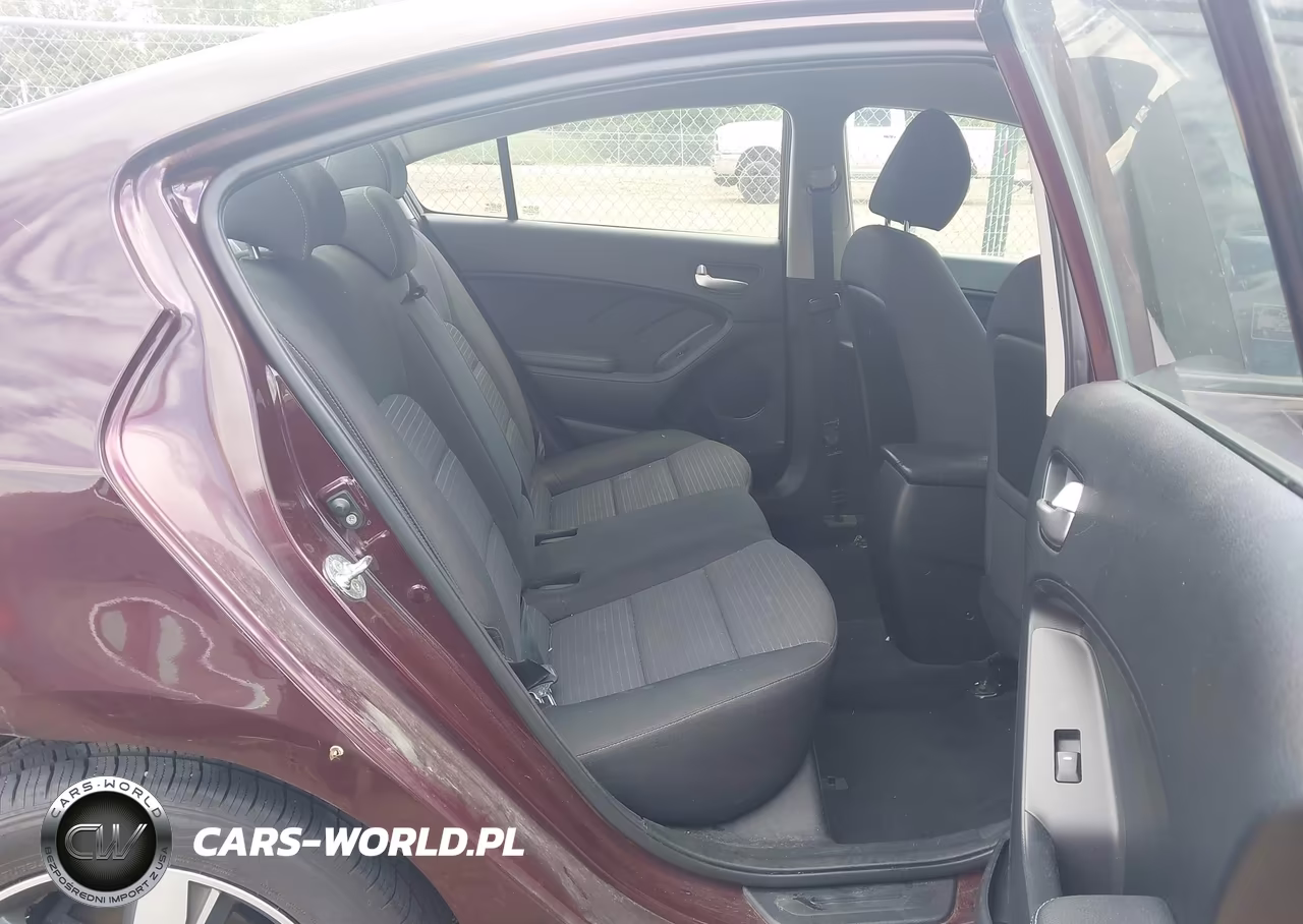 2018 Kia Forte Lx VIN:3KPFL4A79JE250799 - 8