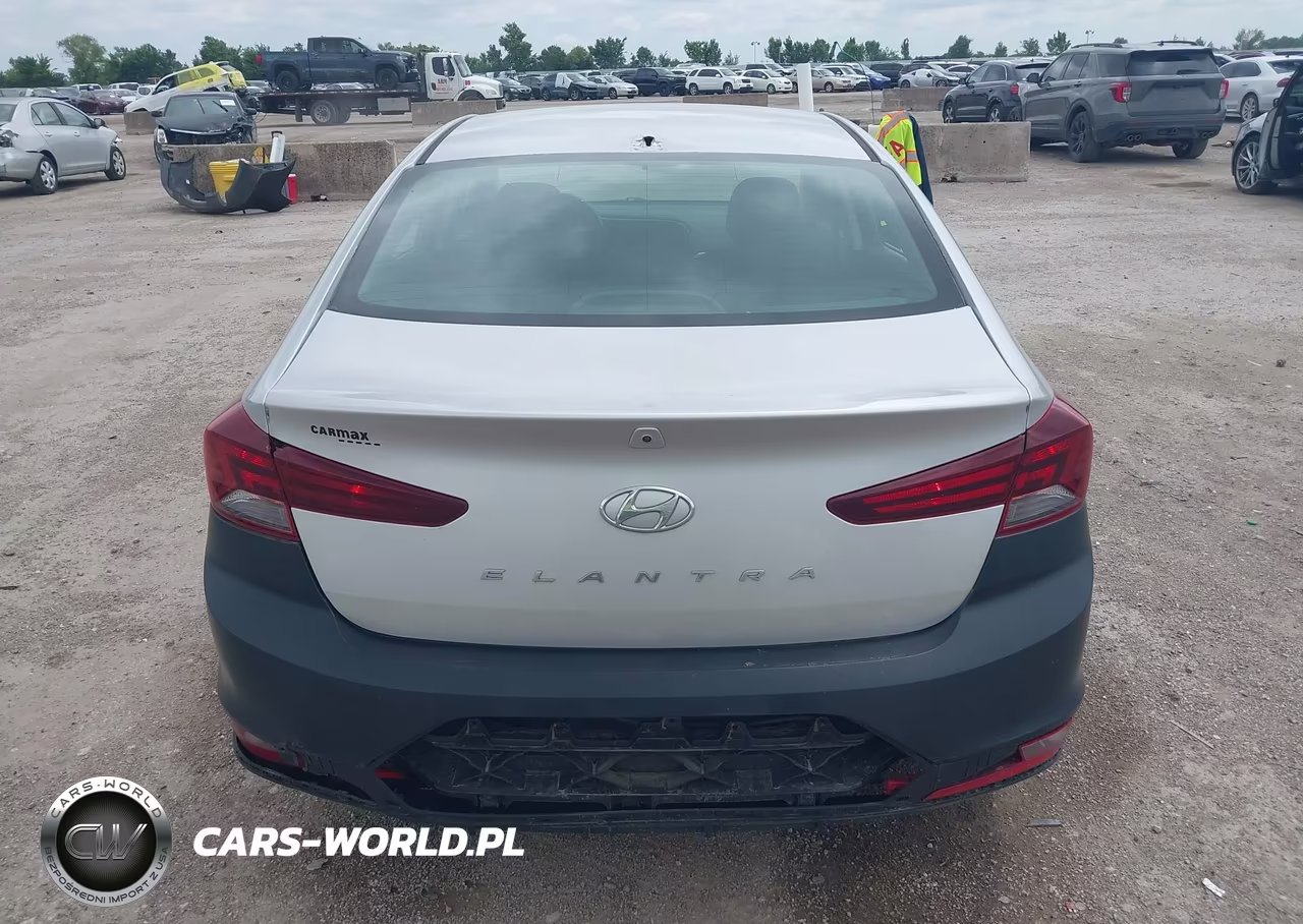 2019 Hyundai Elantra Sel VIN:5NPD84LF2KH407163 - 16