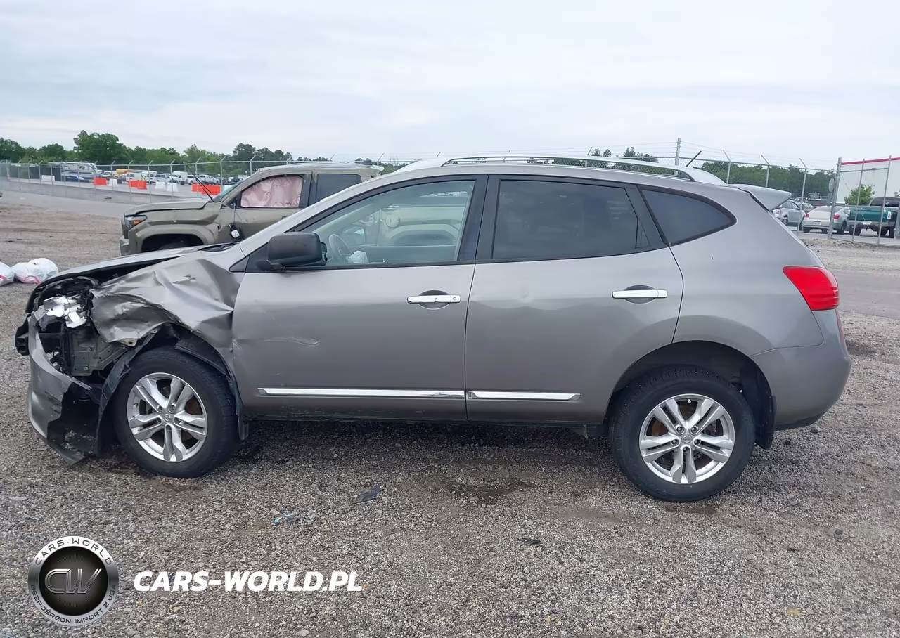 2015 Nissan Rogue Select S VIN:JN8AS5MT9FW661388 - 14