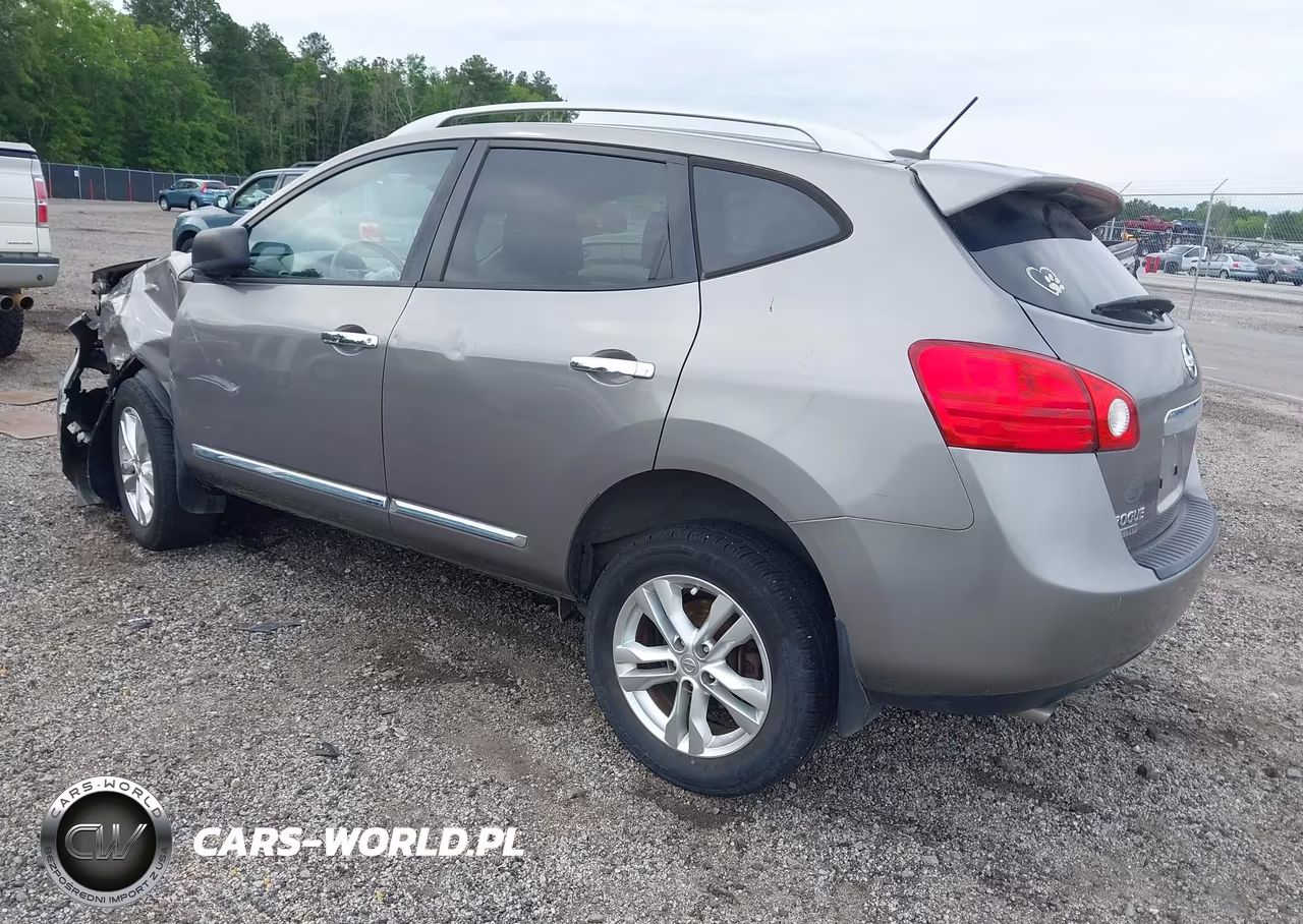 2015 Nissan Rogue Select S VIN:JN8AS5MT9FW661388 - 3