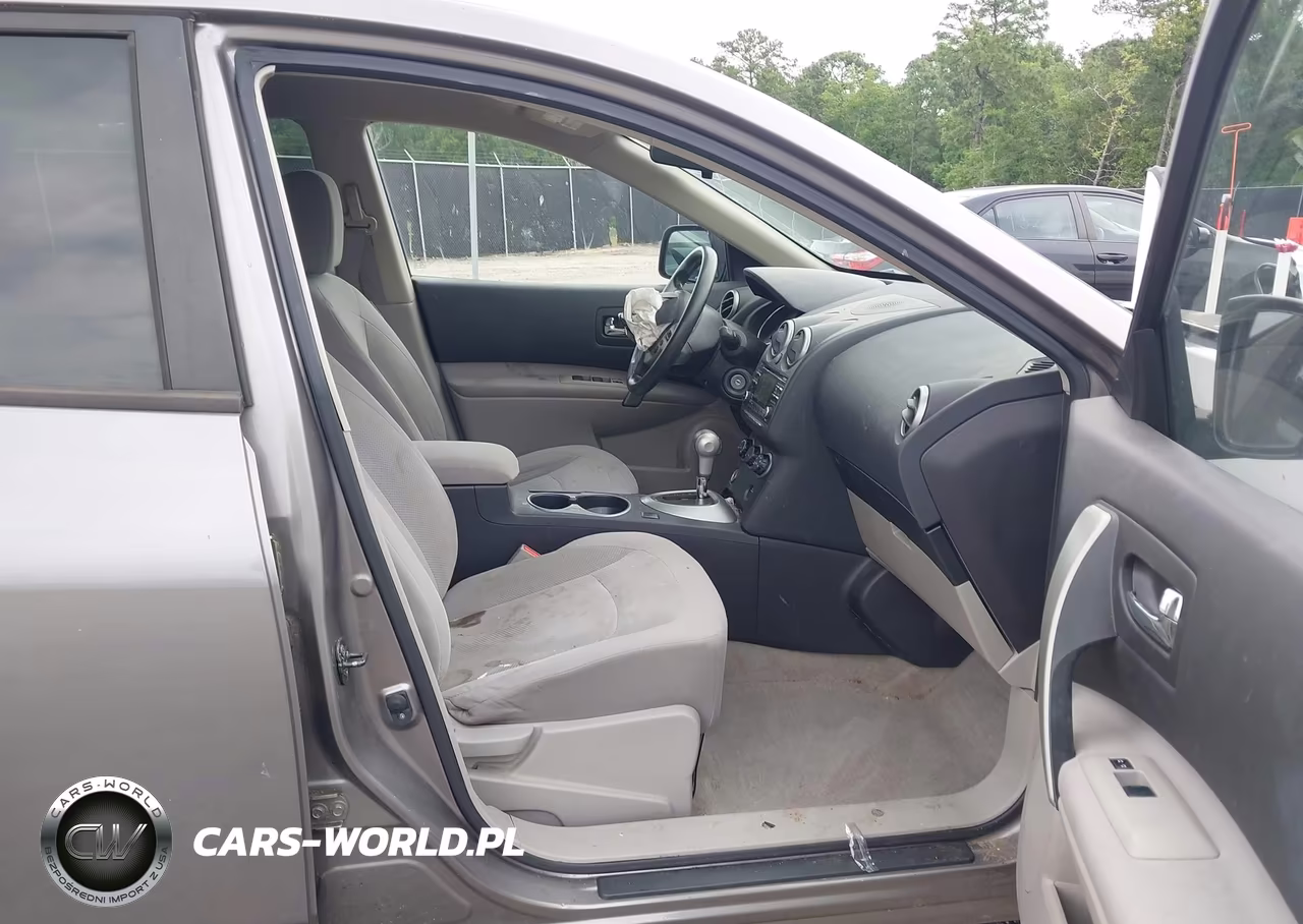 2015 Nissan Rogue Select S VIN:JN8AS5MT9FW661388 - 5
