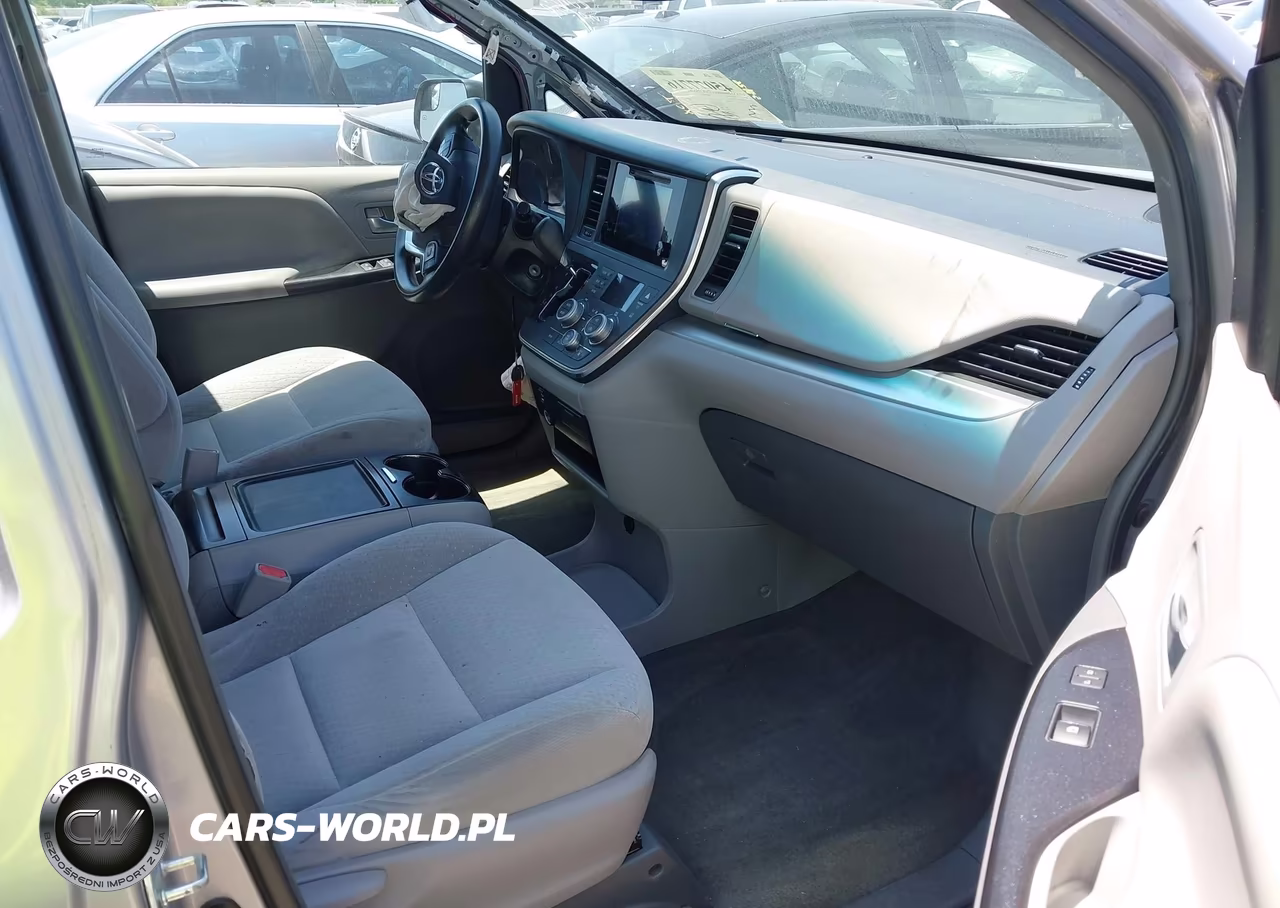 2015 Toyota Sienna Le 8 Passenger VIN:5TDKK3DC7FS582404 - 5