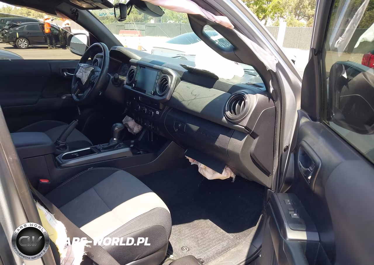 2022 Toyota Tacoma Trd Off Road VIN:3TMAZ5CN8NM165491 - 5