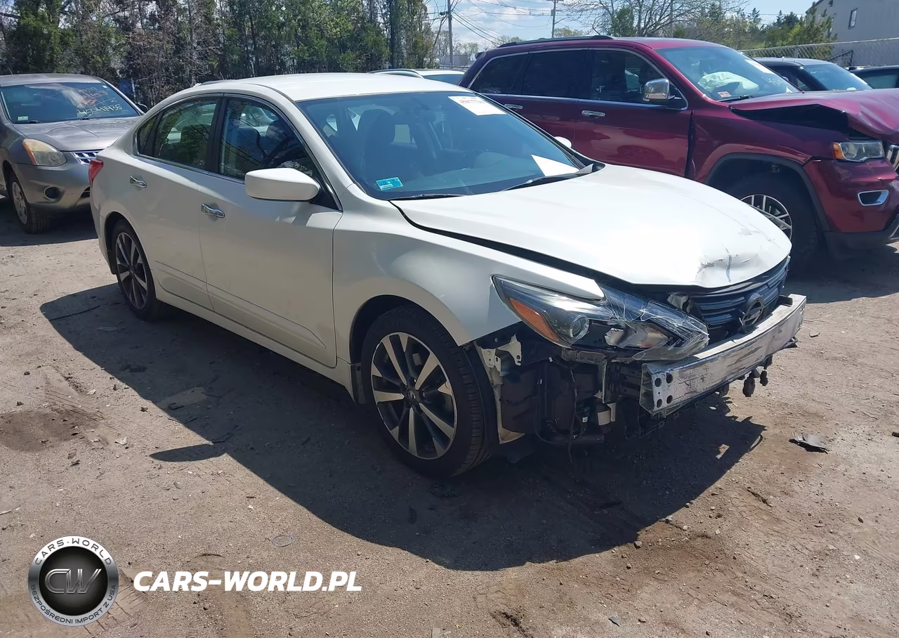 2016 Nissan Altima 2.5 Sr – zdjęcie 1 z 11