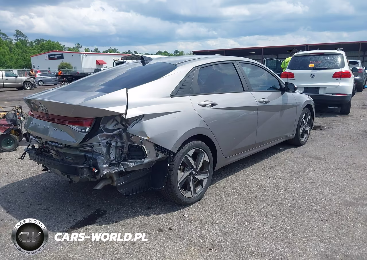 2023 Hyundai Elantra Sel VIN:KMHLS4AG2PU428922 - 4