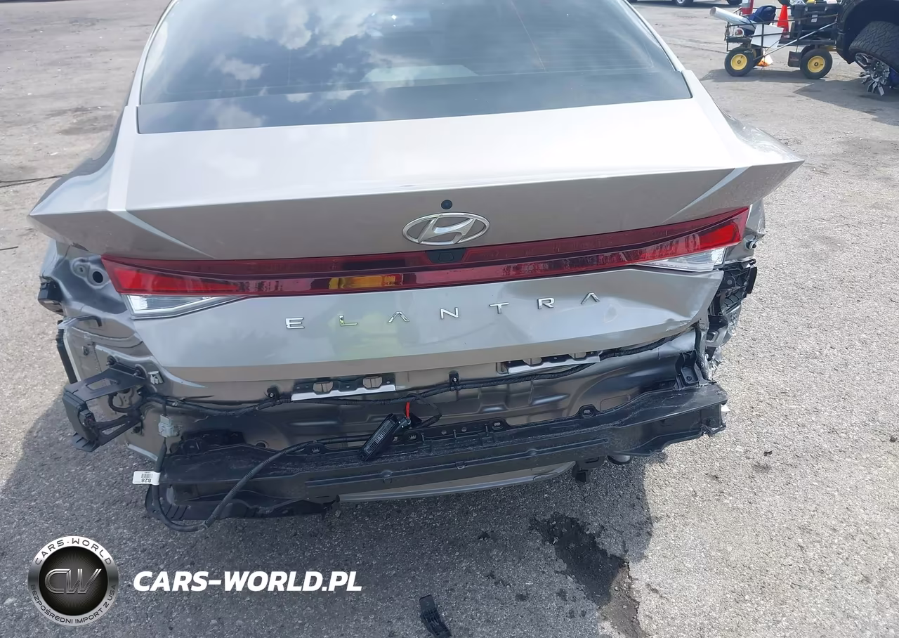 2023 Hyundai Elantra Sel VIN:KMHLS4AG2PU428922 - 6