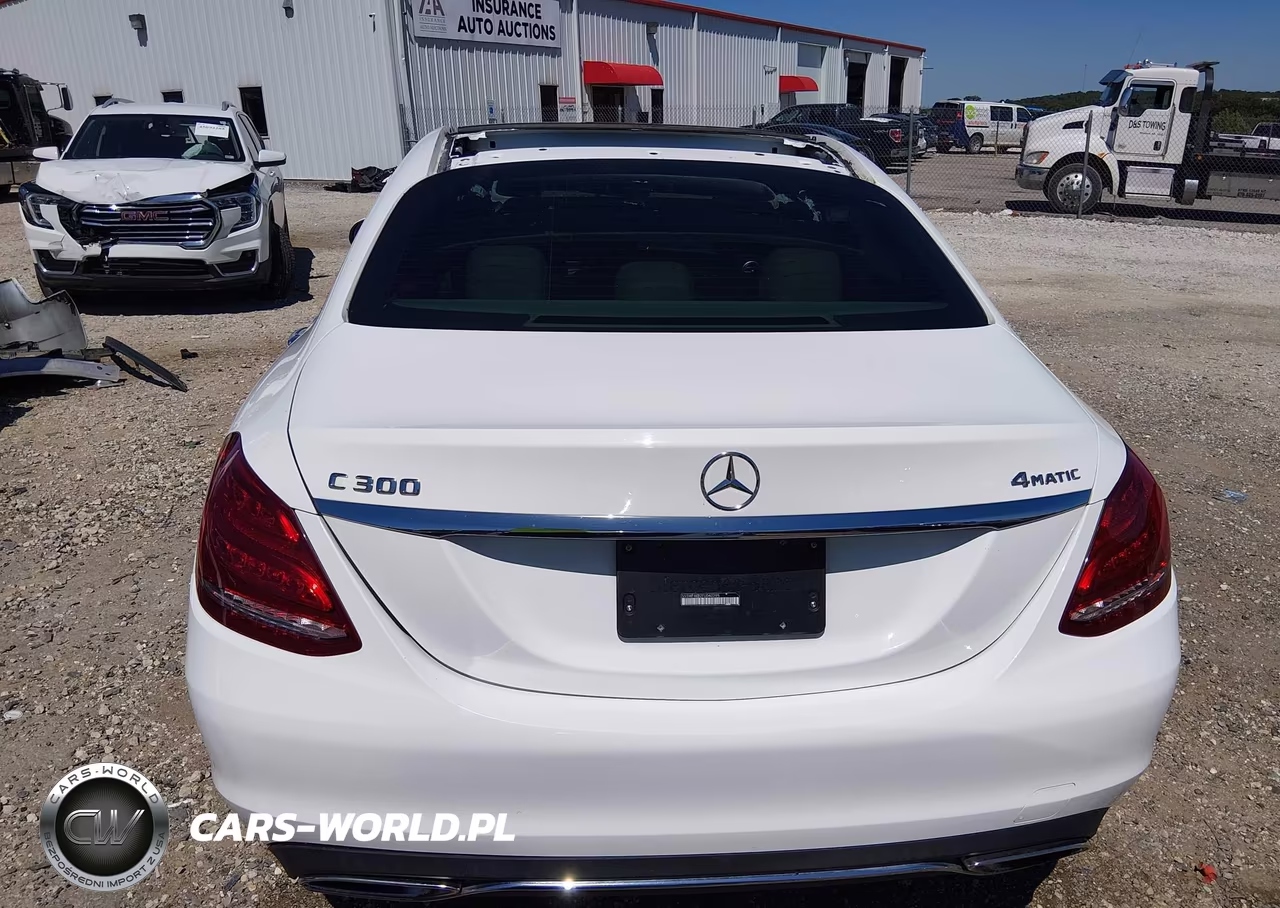 2015 Mercedes-Benz C 300 4Matic-Luxury 4Matic-Sport 4Matic VIN:55SWF4KB2FU040295 - 17