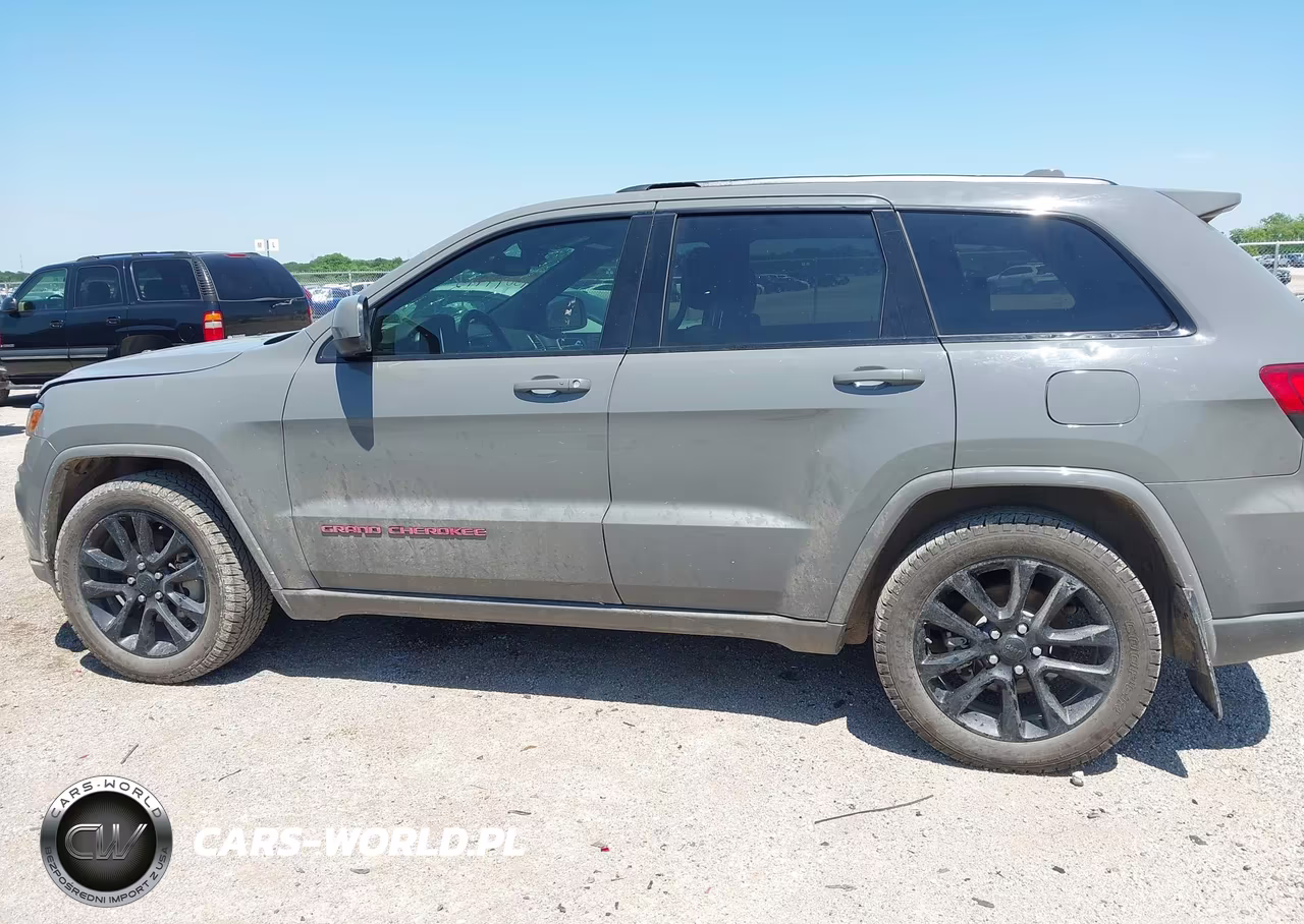 2020 Jeep Grand Cherokee Altitude 4X2 VIN:1C4RJEAG6LC337482 - 14