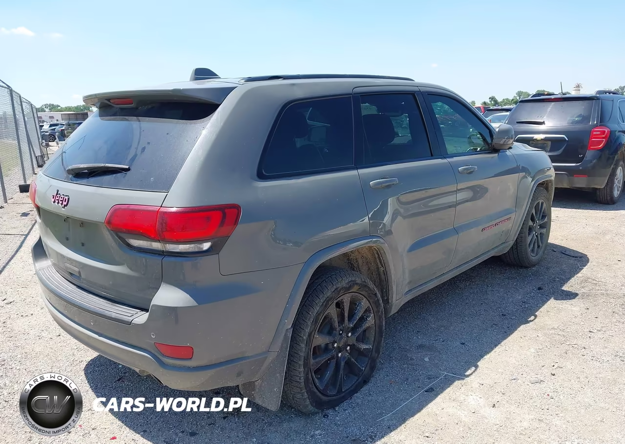 2020 Jeep Grand Cherokee Altitude 4X2 VIN:1C4RJEAG6LC337482 - 4