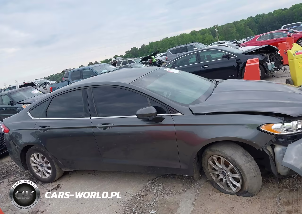 2016 Ford Fusion S VIN:1FA6P0G77G5100852 - 13