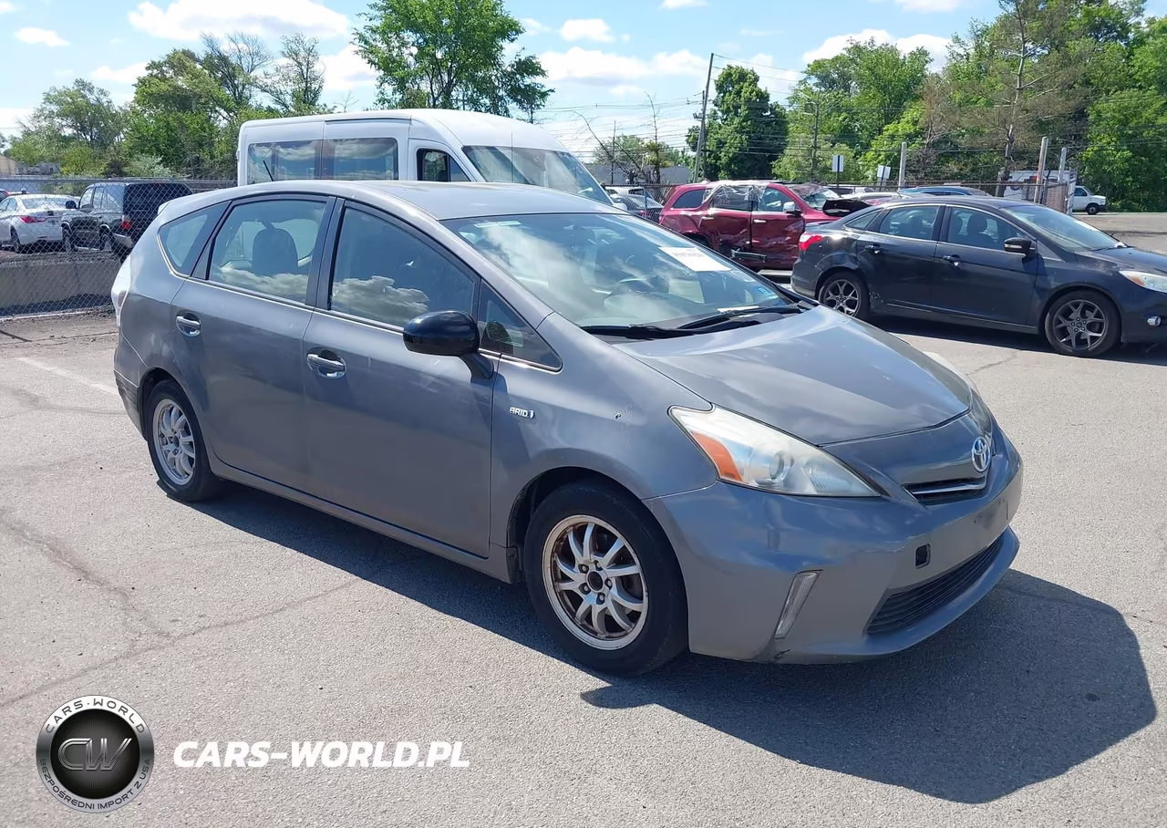 2014 Toyota Prius V Two