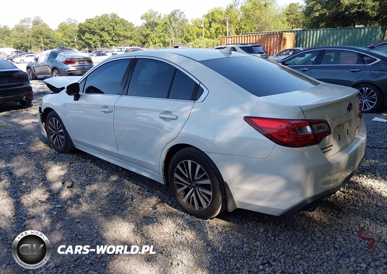 2018 Subaru Legacy 2.5I Premium VIN:4S3BNAC65J3016906 - 3