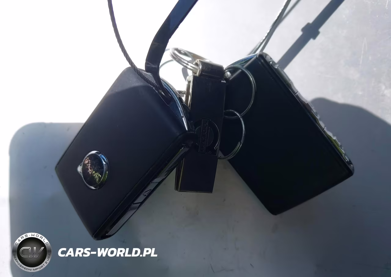 2022 Volvo Xc90 Recharge Plug-In Hybrid T8 R-Design Extended Range 7P VIN:YV4H60CM5N1833954 - 11