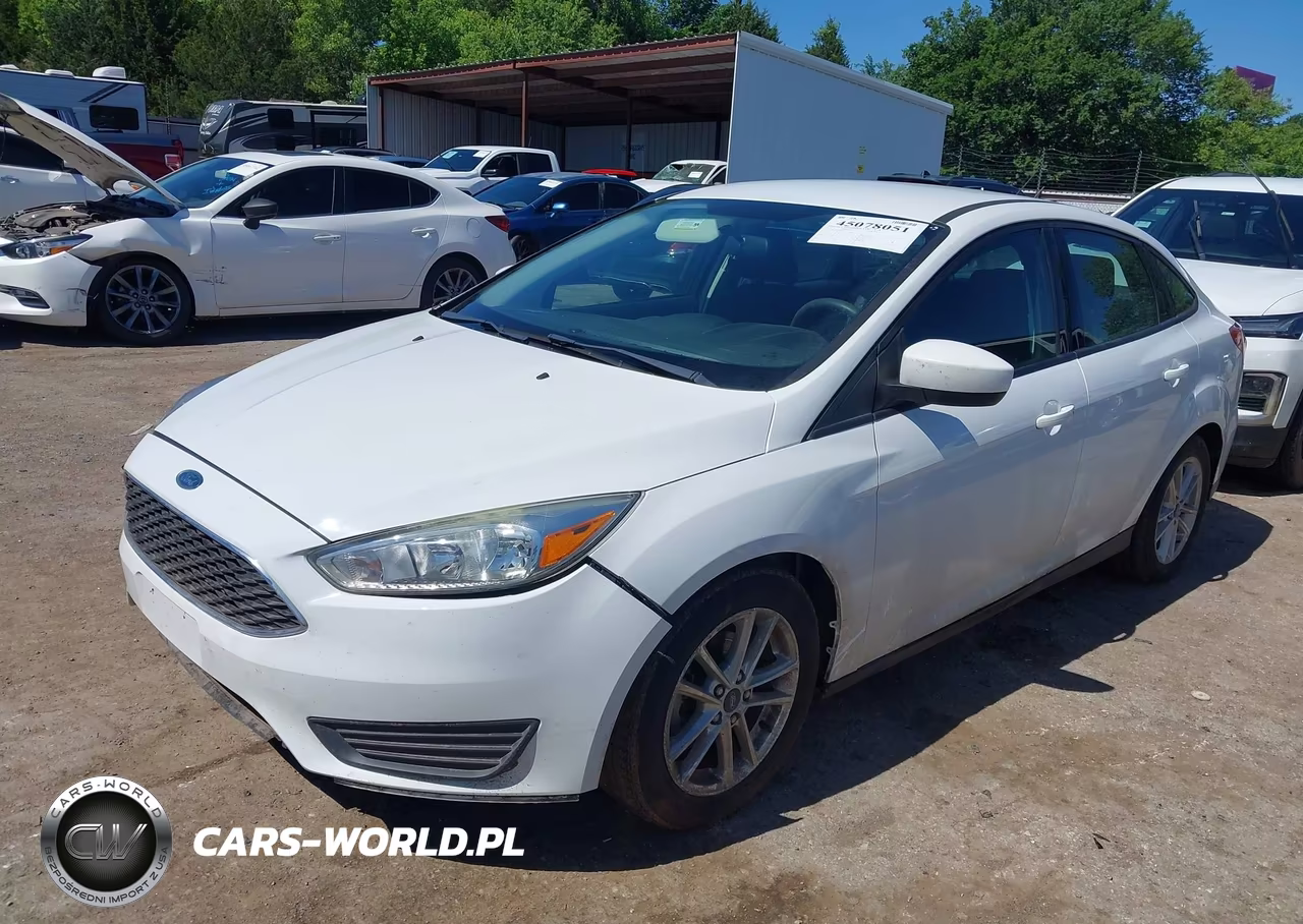 2018 Ford Focus Se VIN:1FADP3F22JL327318 - 2