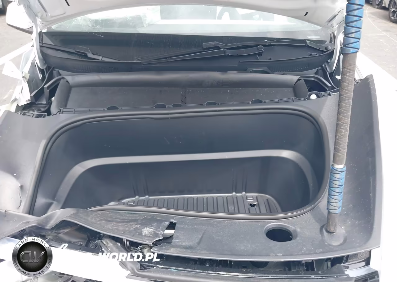 2026 Tesla Model Y VIN:7SAYGDED1TA580057 - 10