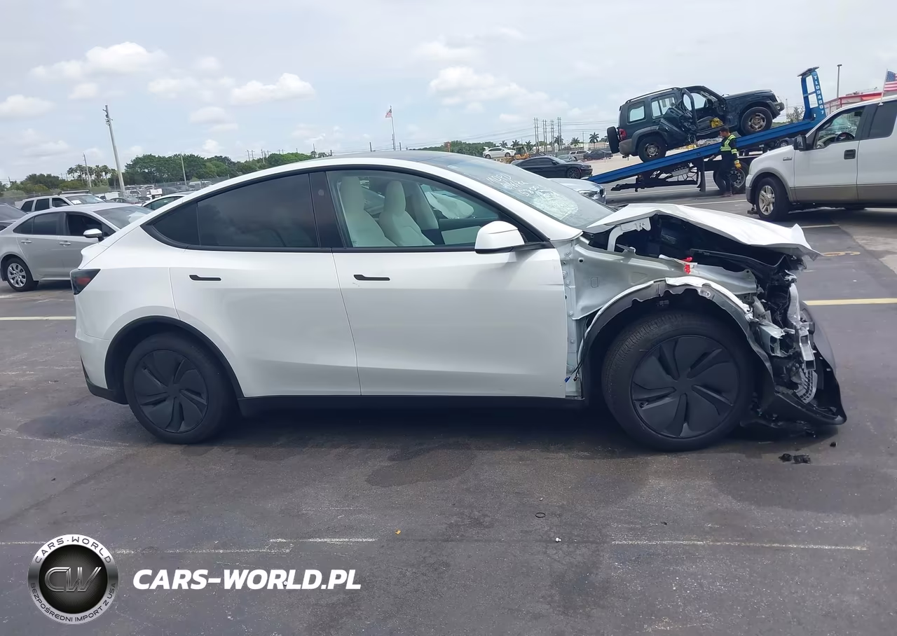 2026 Tesla Model Y VIN:7SAYGDED1TA580057 - 14