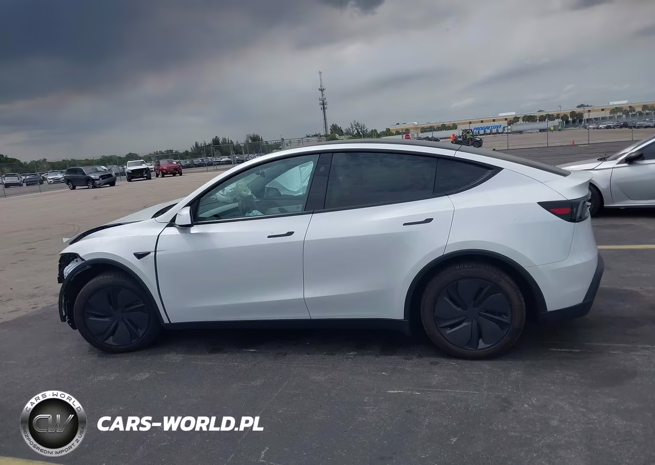2026 Tesla Model Y VIN:7SAYGDED1TA580057 - 15