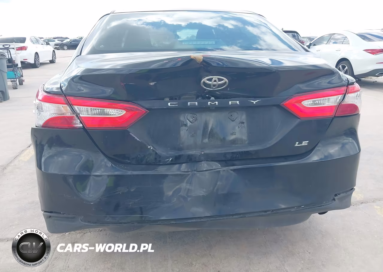 2018 Toyota Camry Le VIN:4T1B11HK2JU588541 - 6