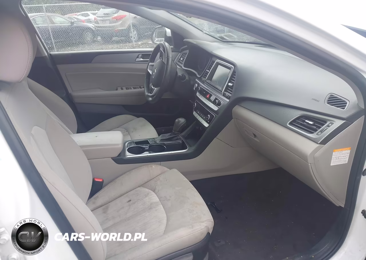 2019 Hyundai Sonata Hybrid Se VIN:KMHE24L31KA093553 - 5