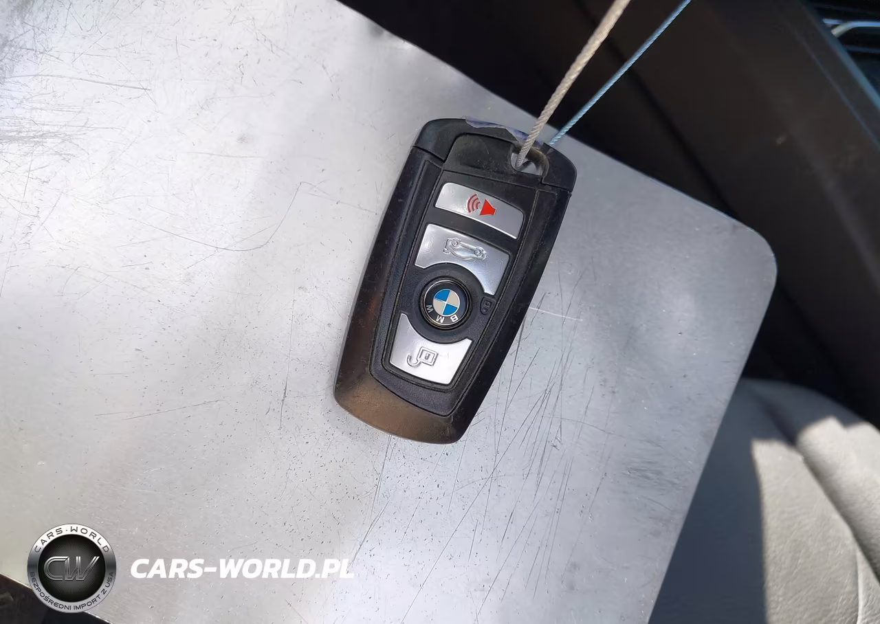 2016 BMW 320I xDrive VIN:WBA8E5G50GNU19219 - 11