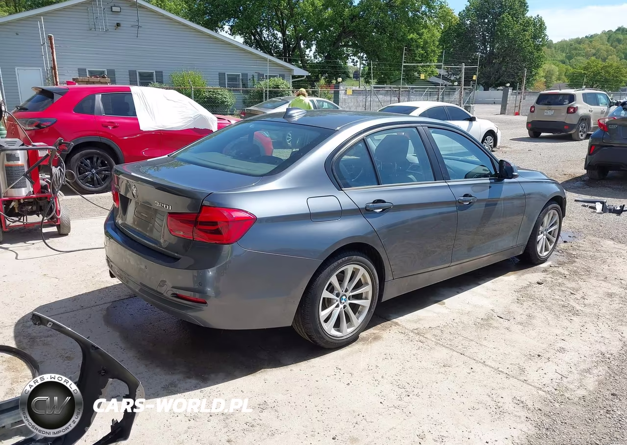 2016 BMW 320I xDrive VIN:WBA8E5G50GNU19219 - 4