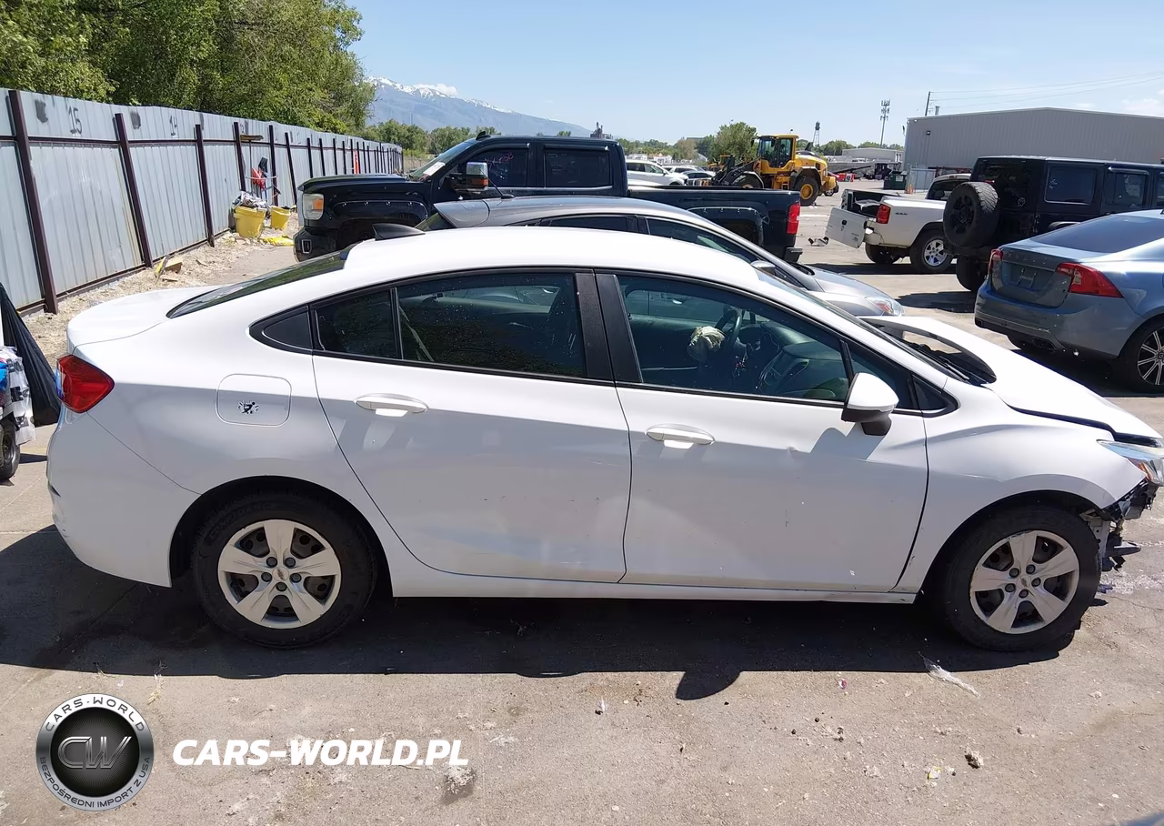 2016 Chevrolet Cruze Ls Auto VIN:1G1BC5SM3G7233250 - 14