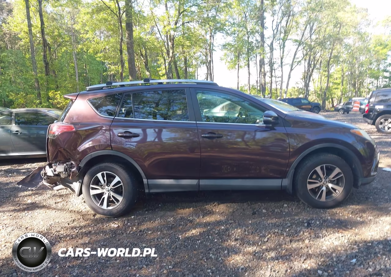 2018 Toyota Rav4 Xle VIN:2T3RFREV1JW774575 - 13