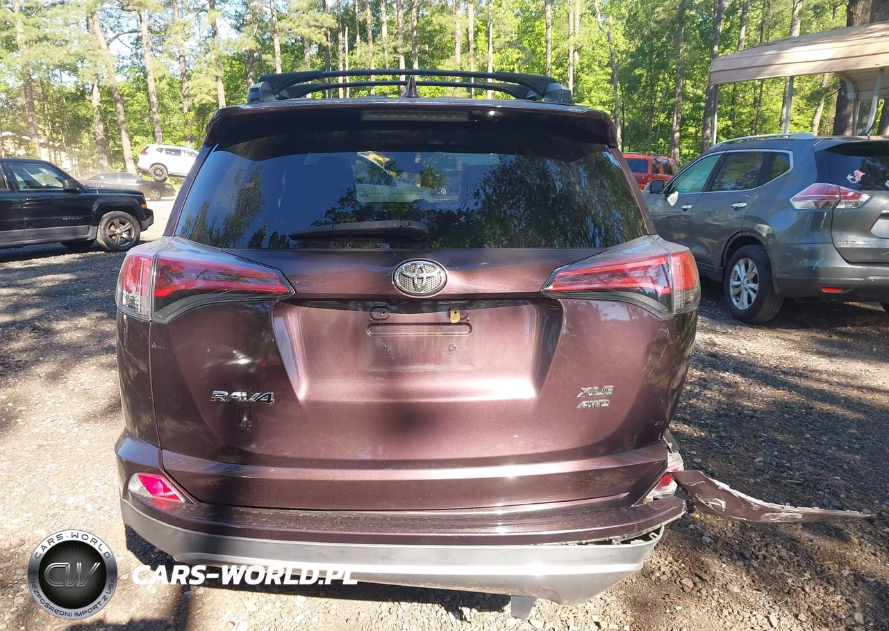 2018 Toyota Rav4 Xle VIN:2T3RFREV1JW774575 - 16
