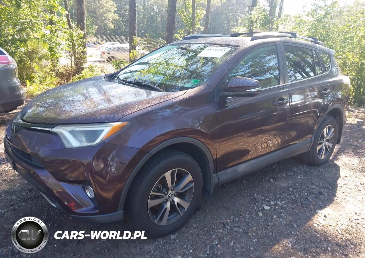 2018 Toyota Rav4 Xle VIN:2T3RFREV1JW774575 - 2