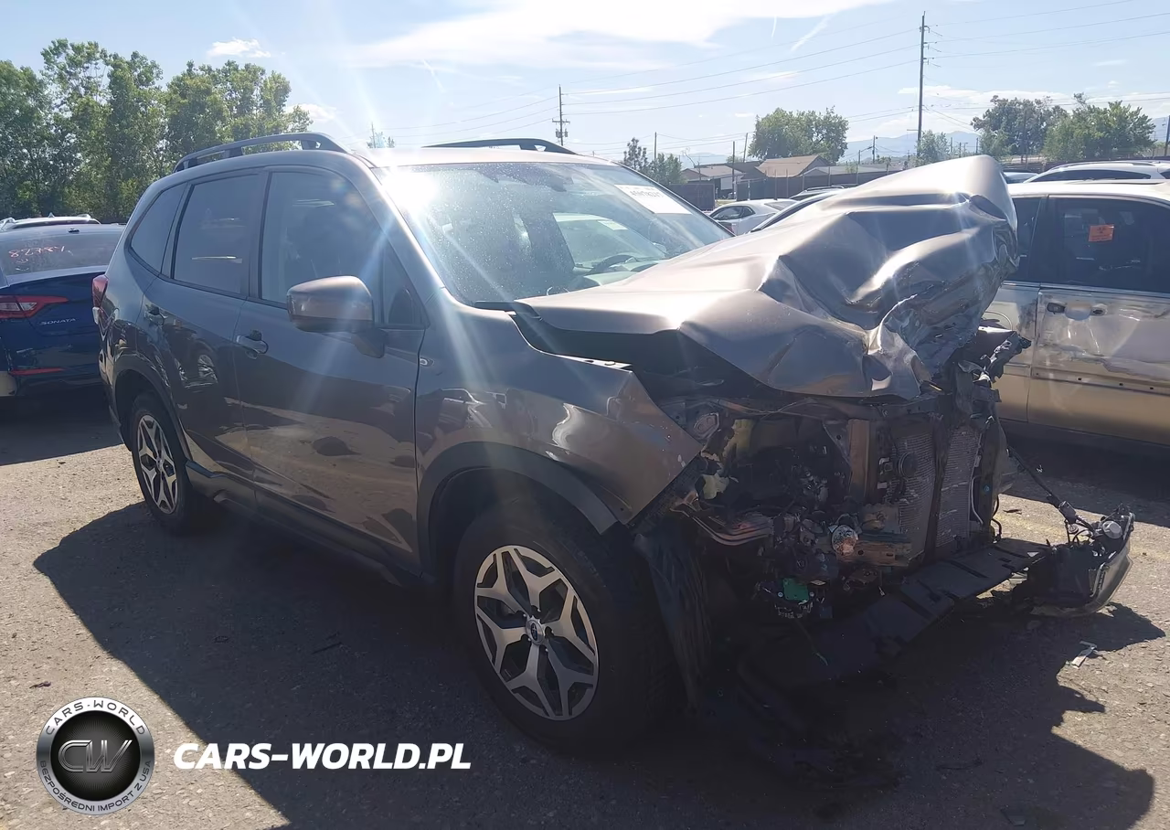 2024 Subaru Forester Premium VIN:JF2SKADC4RH493727 - 1