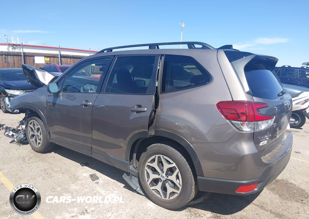 2024 Subaru Forester Premium VIN:JF2SKADC4RH493727 - 15