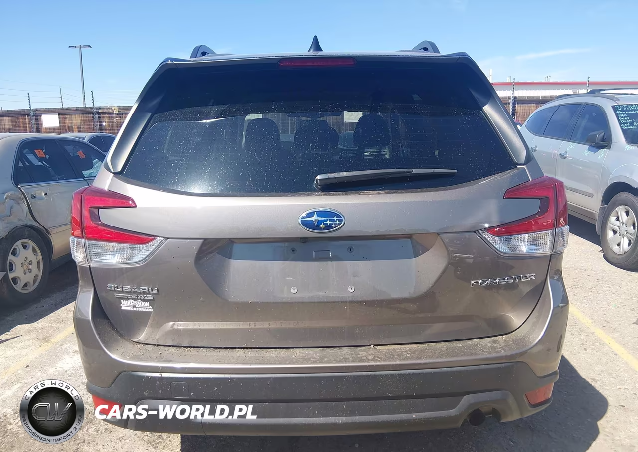 2024 Subaru Forester Premium VIN:JF2SKADC4RH493727 - 17