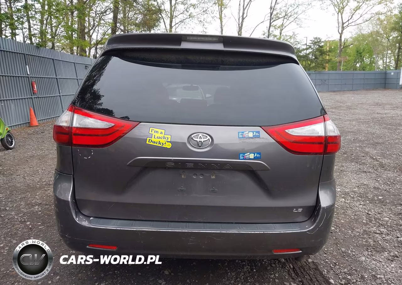 2015 Toyota Sienna Le 7 Passenger-Le 8 Passenger VIN:5TDKK3DC6FS611410 - 16