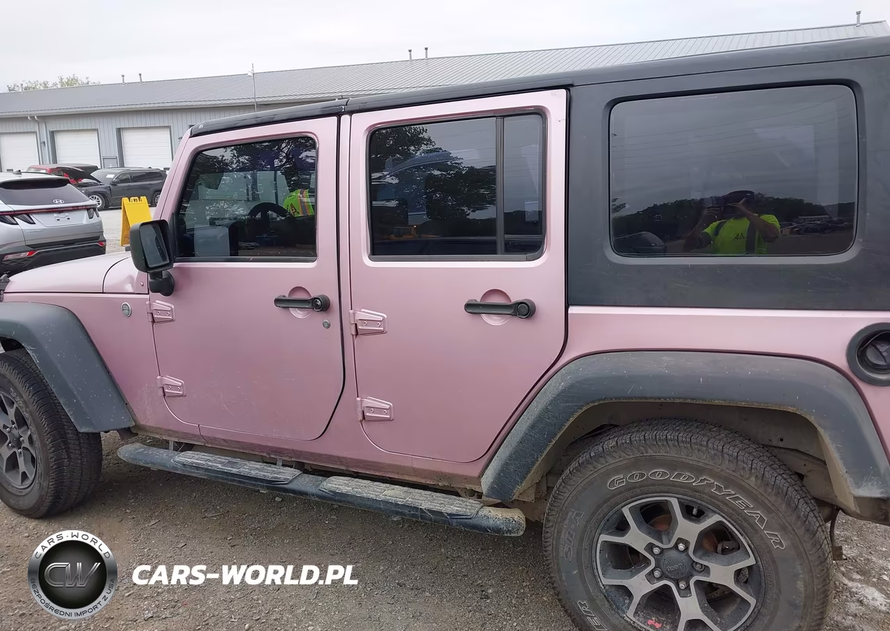 2007 Jeep Wrangler Unlimited X VIN:1J4GA391X7L171916 - 14