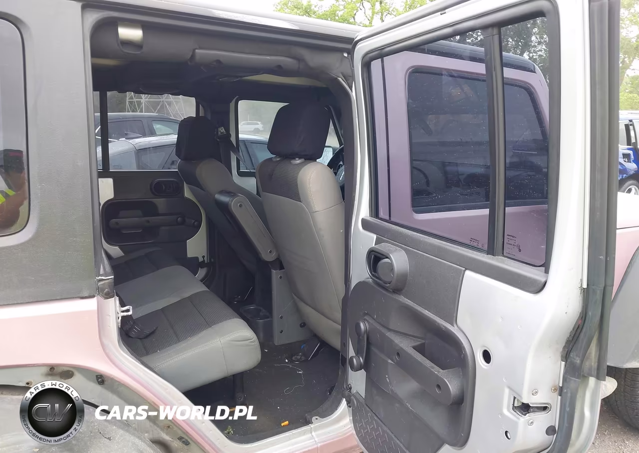 2007 Jeep Wrangler Unlimited X VIN:1J4GA391X7L171916 - 8