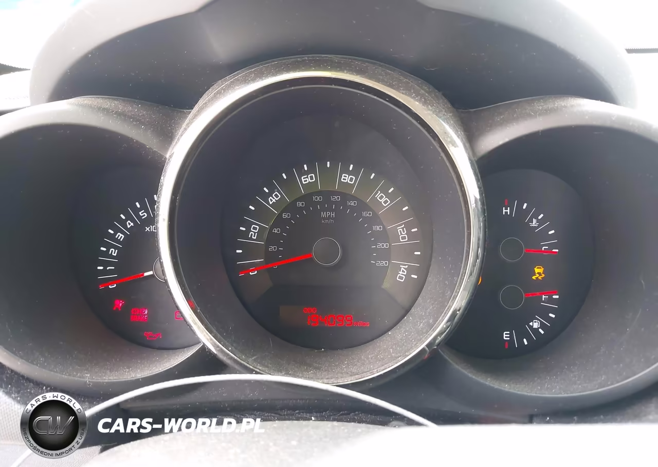2011 Kia Soul + VIN:KNDJT2A20B7195857 - 7