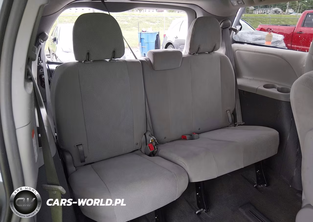 2017 Toyota Sienna L 7 Passenger VIN:5TDZZ3DC6HS844913 - 19