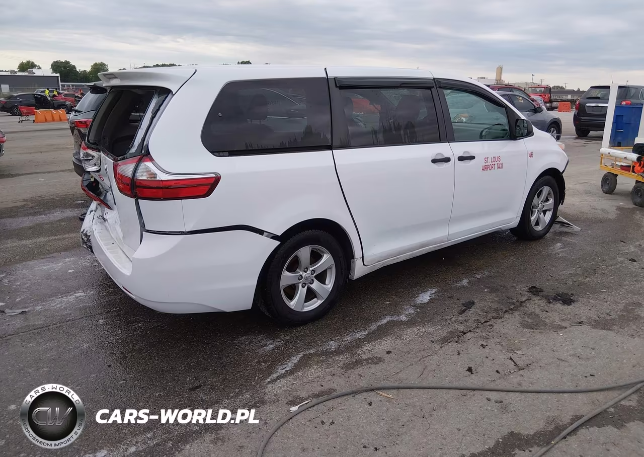 2017 Toyota Sienna L 7 Passenger VIN:5TDZZ3DC6HS844913 - 4