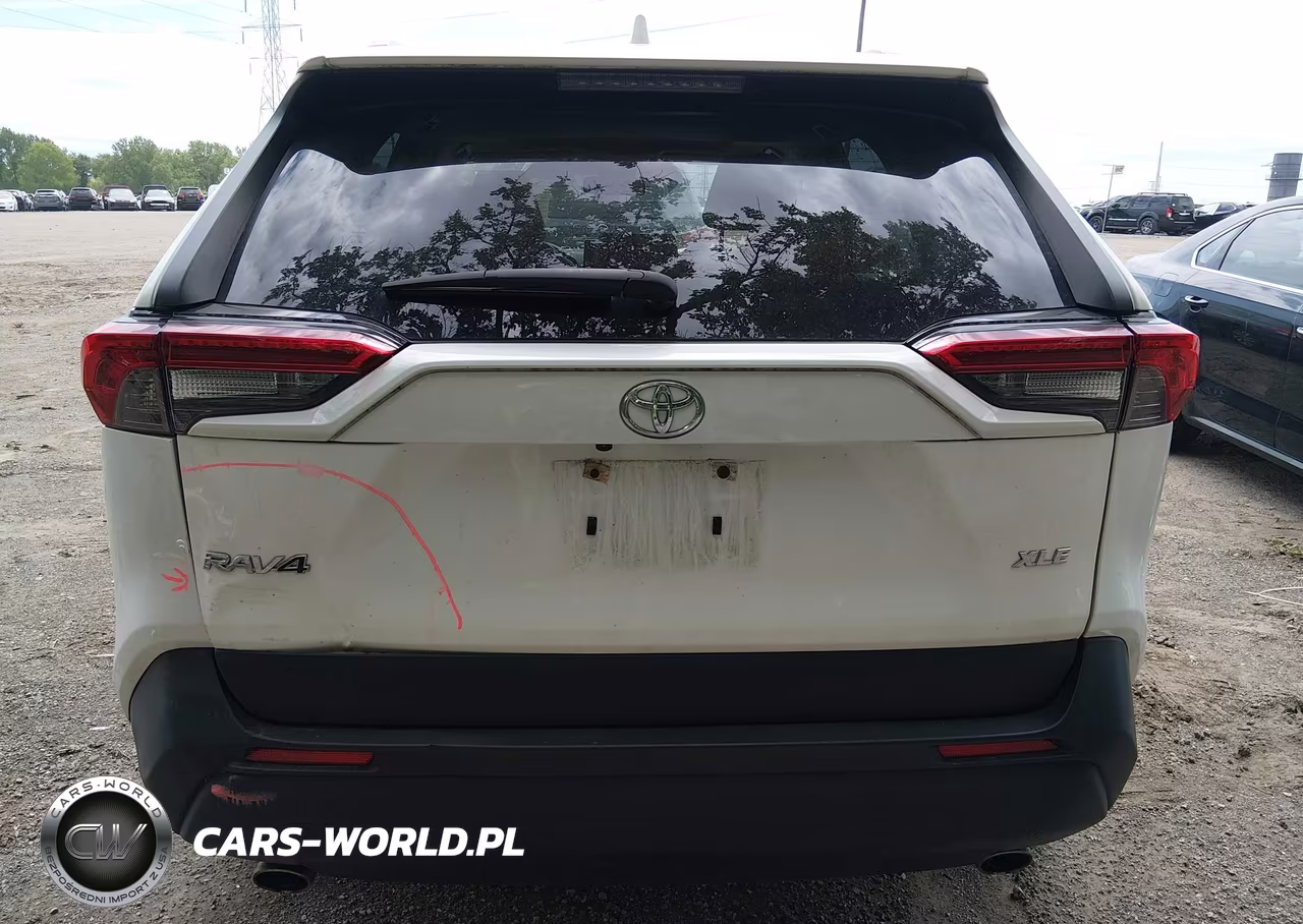 2021 Toyota Rav4 Xle VIN:JTMW1RFV8MD062307 - 17