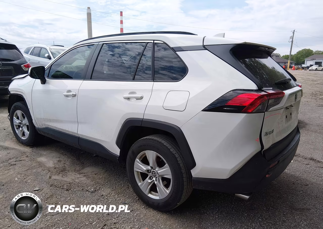2021 Toyota Rav4 Xle VIN:JTMW1RFV8MD062307 - 3